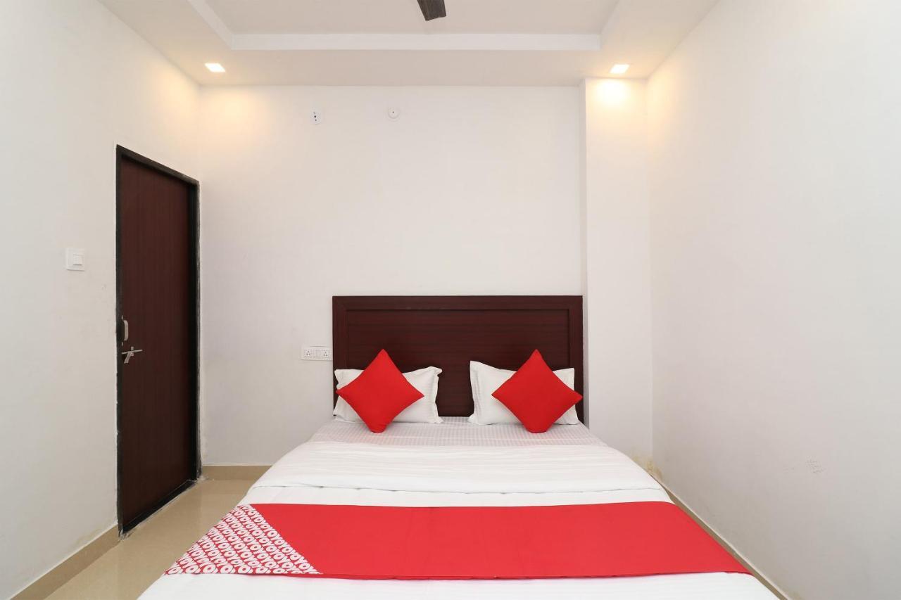 OYO 1021 Hotel Gayatri Residency Tirath Dış mekan fotoğraf