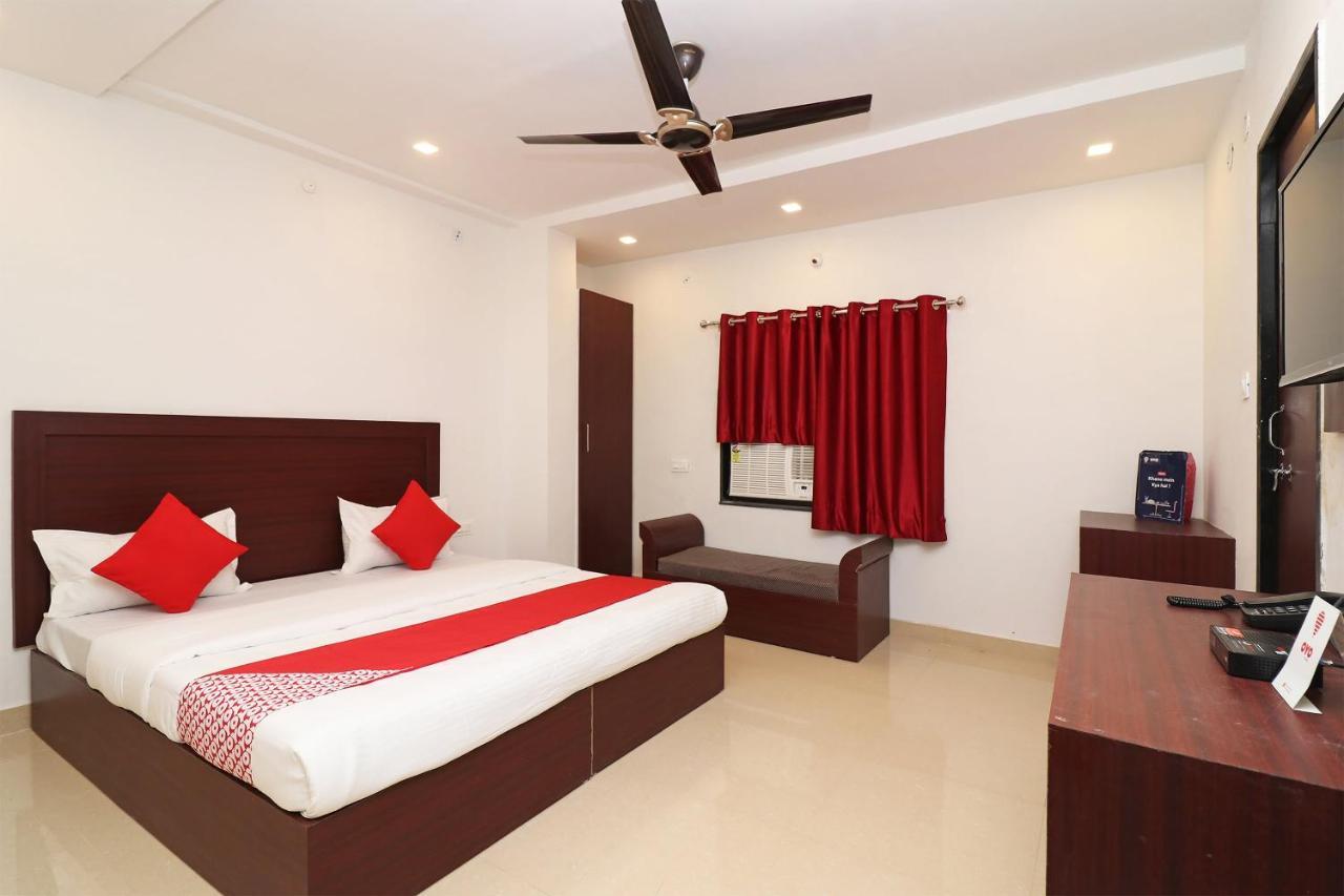 OYO 1021 Hotel Gayatri Residency Tirath Dış mekan fotoğraf