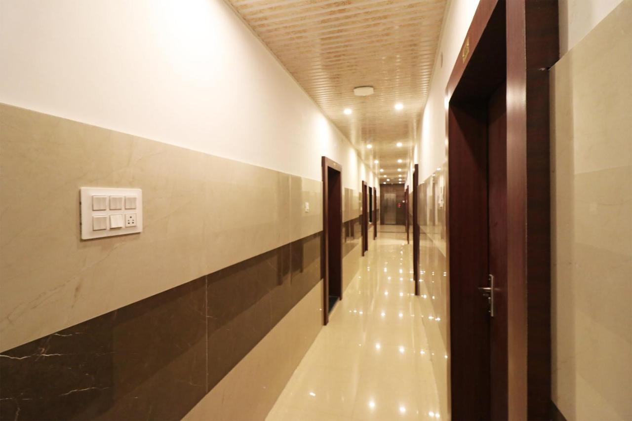 OYO 1021 Hotel Gayatri Residency Tirath Dış mekan fotoğraf