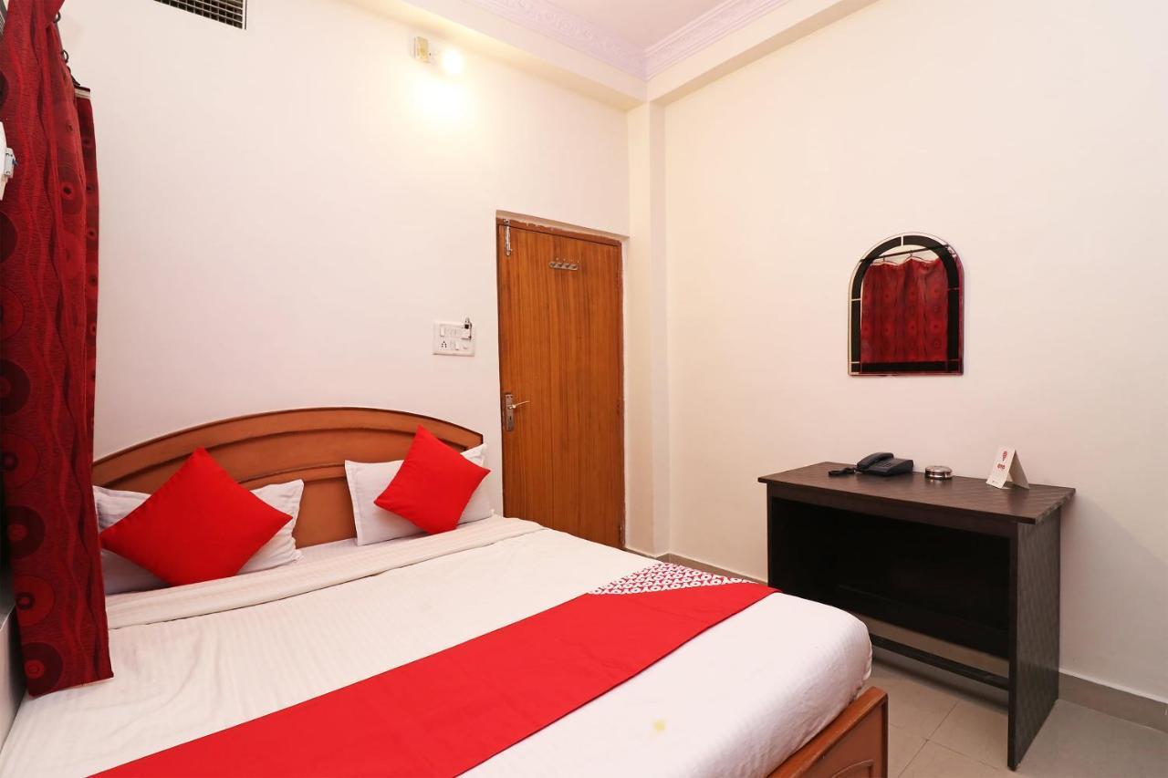 OYO 1021 Hotel Gayatri Residency Tirath Dış mekan fotoğraf