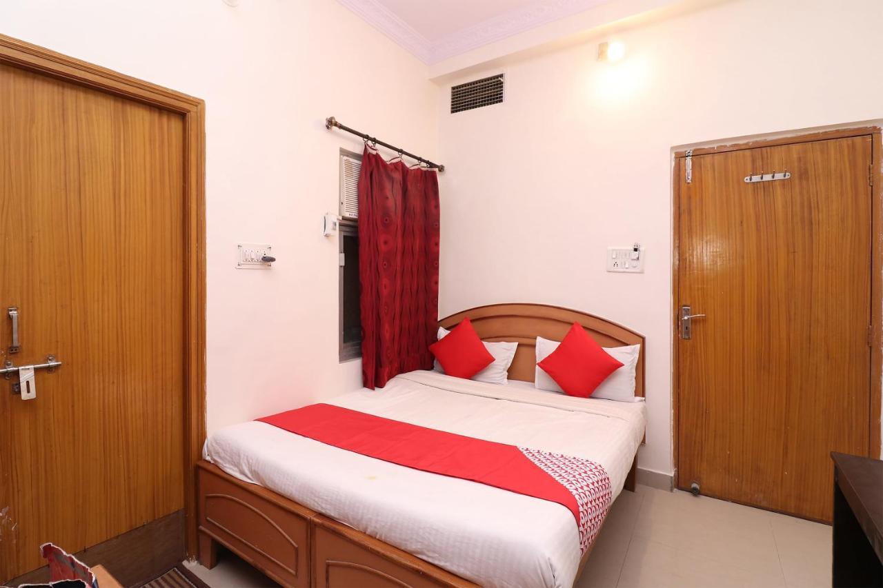 OYO 1021 Hotel Gayatri Residency Tirath Dış mekan fotoğraf