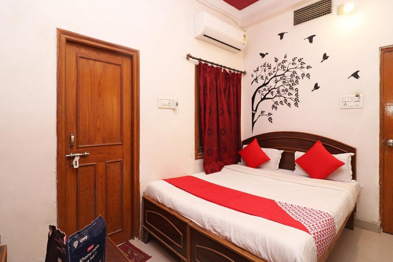 OYO 1021 Hotel Gayatri Residency Tirath Dış mekan fotoğraf